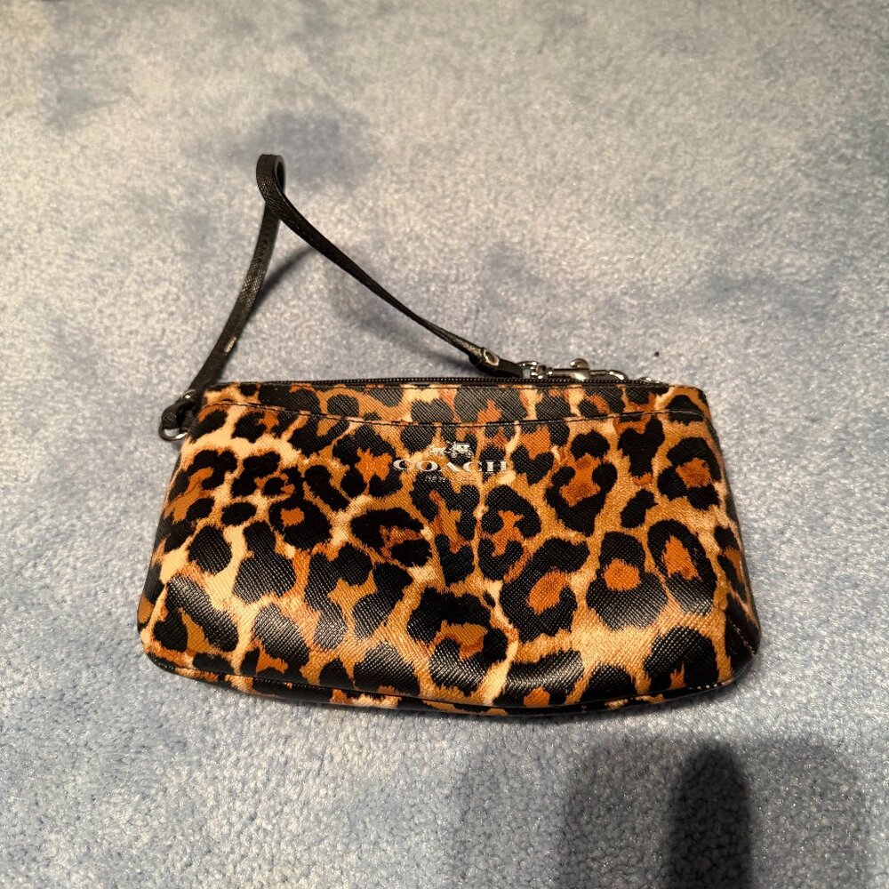 Coach Leopard Print Wristlet Clutch – Brown & Black – Like New